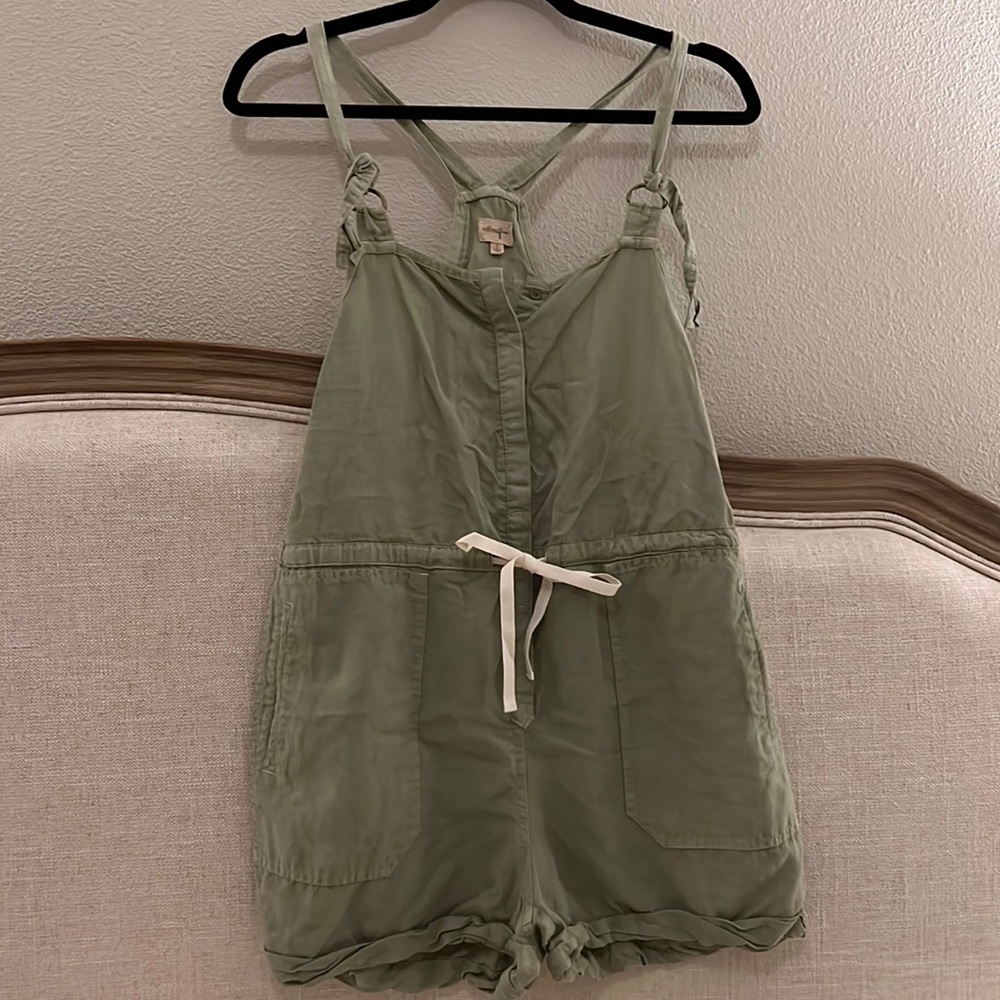 Wilfred free shorts overall romper size small